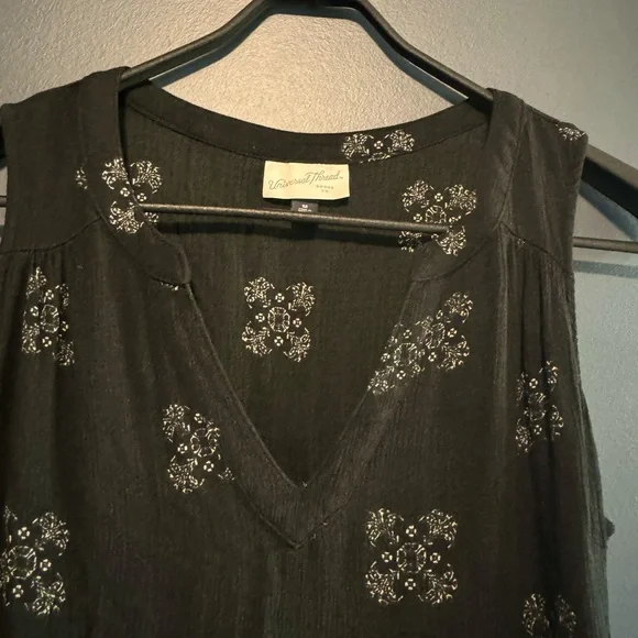 Universal Thread Dress - Picture 2 of 4